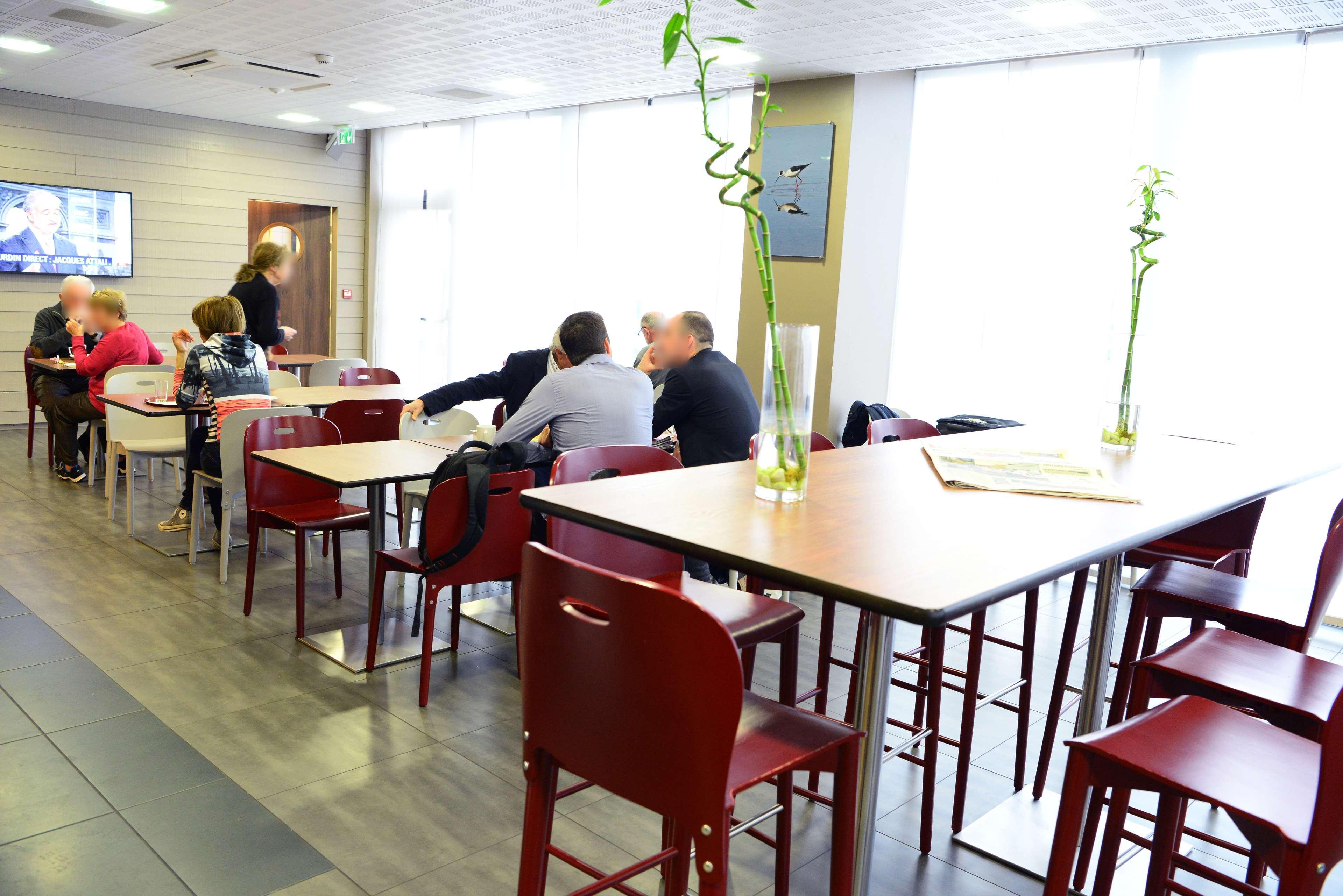 Campanile Belfort Montbeliard - Gare La Jonxion. Meroux Ngoại thất bức ảnh