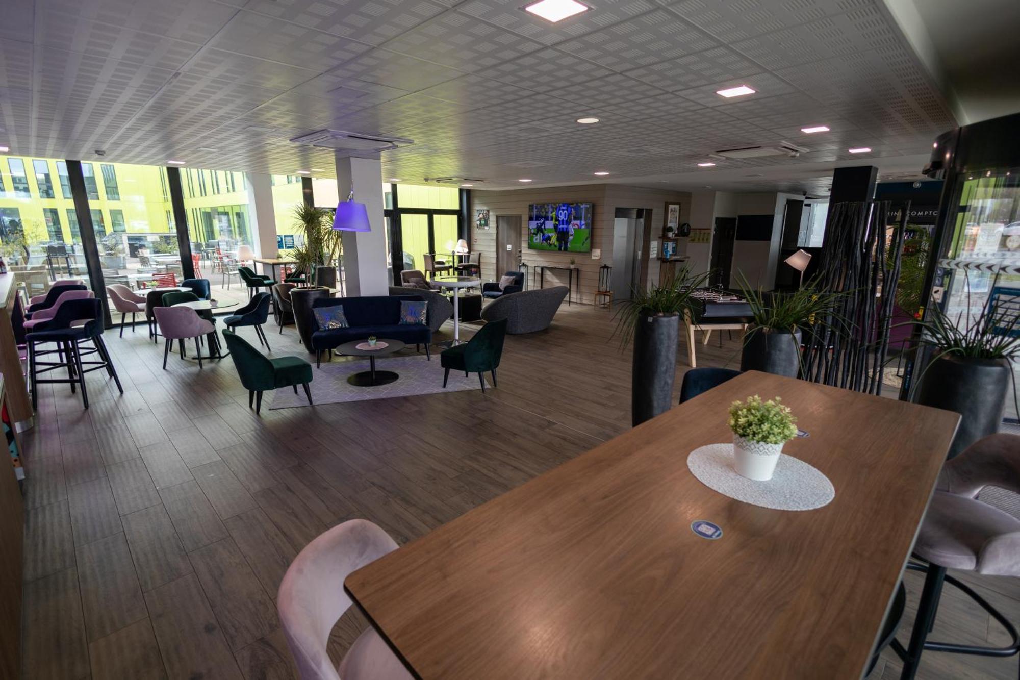 Campanile Belfort Montbeliard - Gare La Jonxion. Meroux Ngoại thất bức ảnh